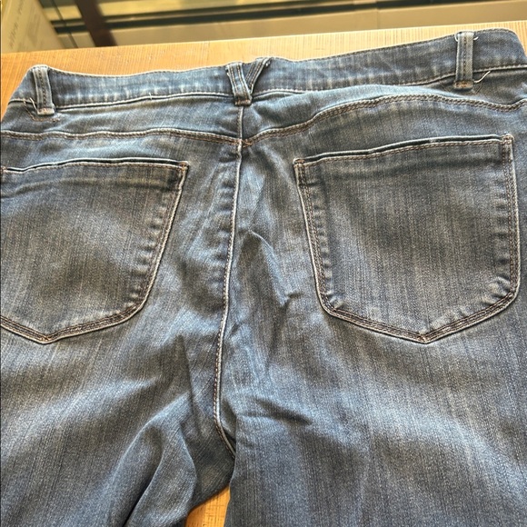 Democracy High Rise Distressed Button-Fly Jeans with elastic waistband. - Picture 11 of 11